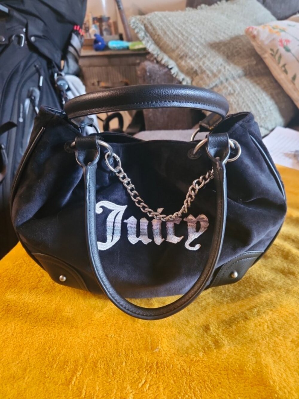 Black juicy couture hobo bag with chain new - Picture 5 of 5